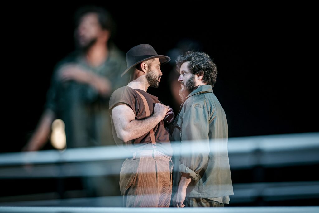 نمایش چه مهران رنج بر